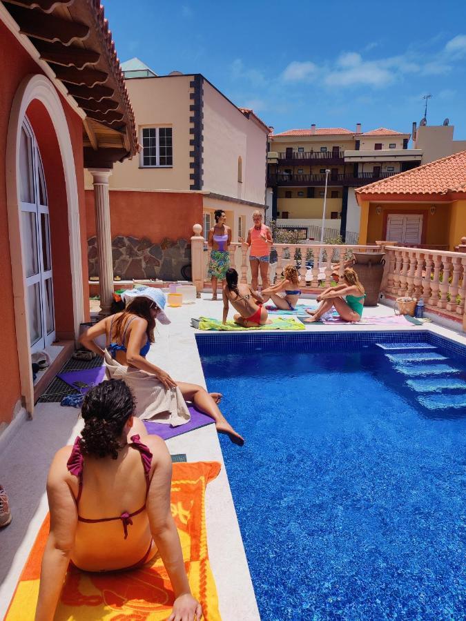 Duque Nest Hostel アデヘ エクステリア 写真