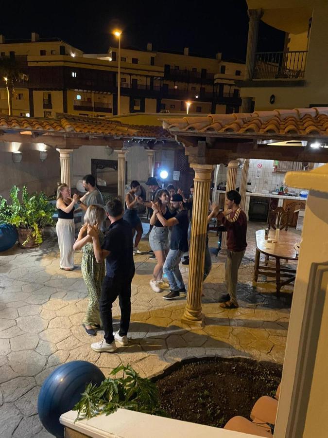 Duque Nest Hostel アデヘ エクステリア 写真