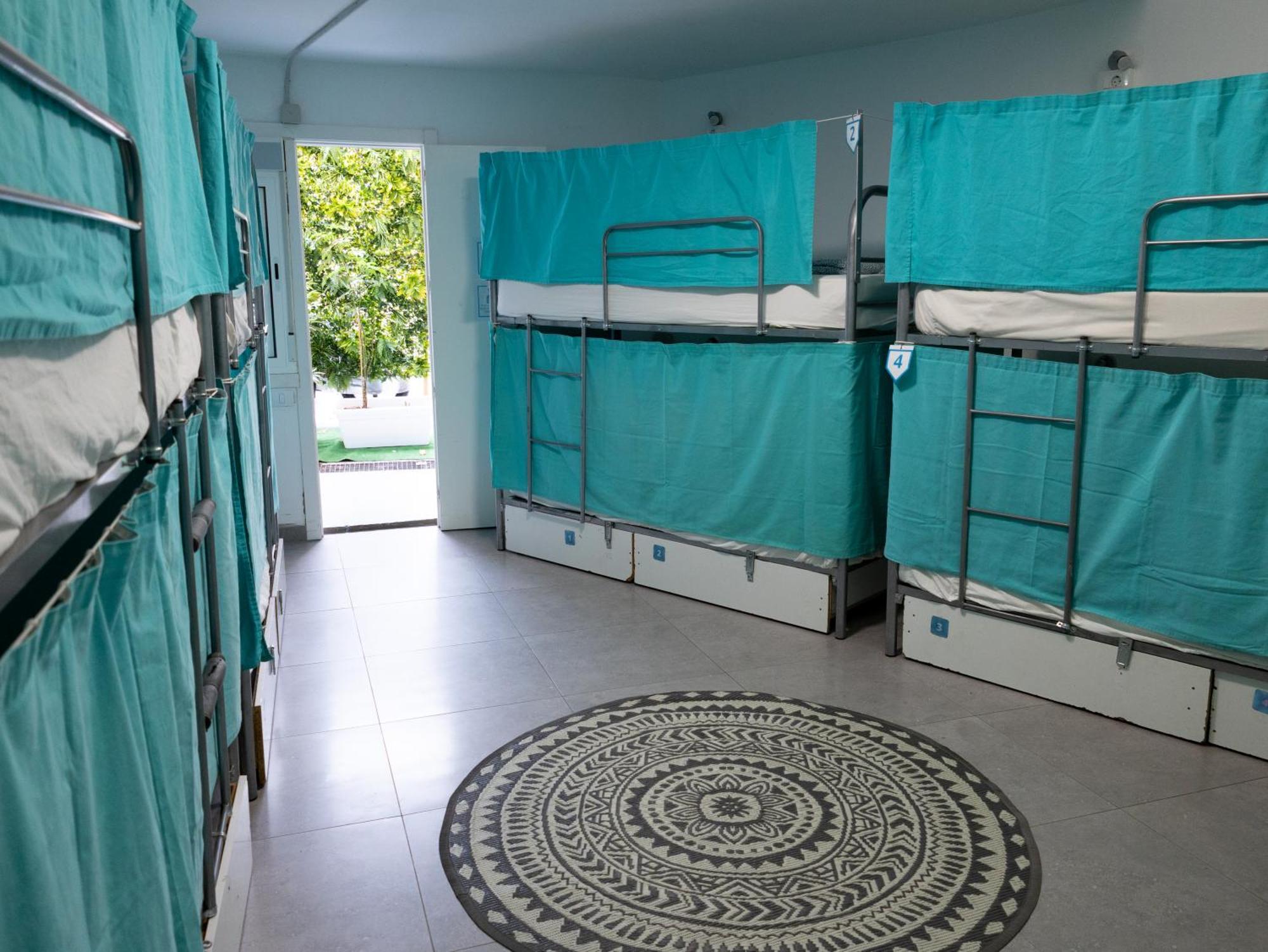 Duque Nest Hostel アデヘ エクステリア 写真